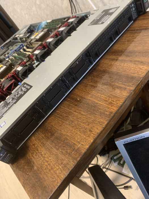 Сервер HP ProLiant DL360 Gen10 (8 x 2.5 SFF) 2*8171m\192gb\raid