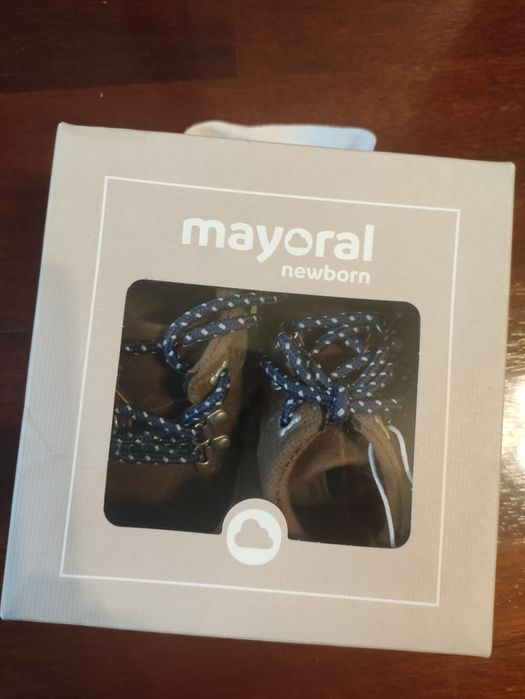 Botas Mayoral com etiqueta