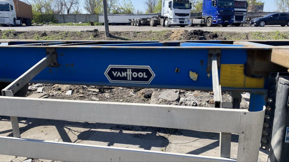 Напівпричіп контейнеровоз
