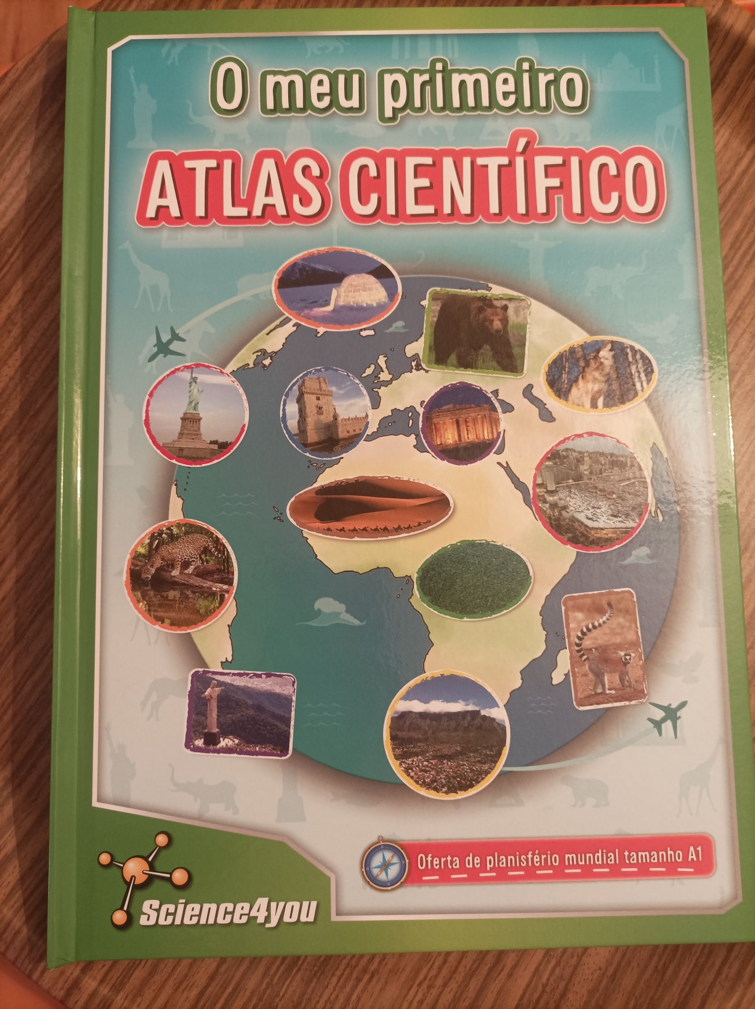 Livro "O meu primeiro Atlas Científico"