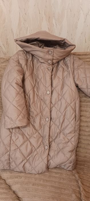Продам зимнюю куртку на девочку