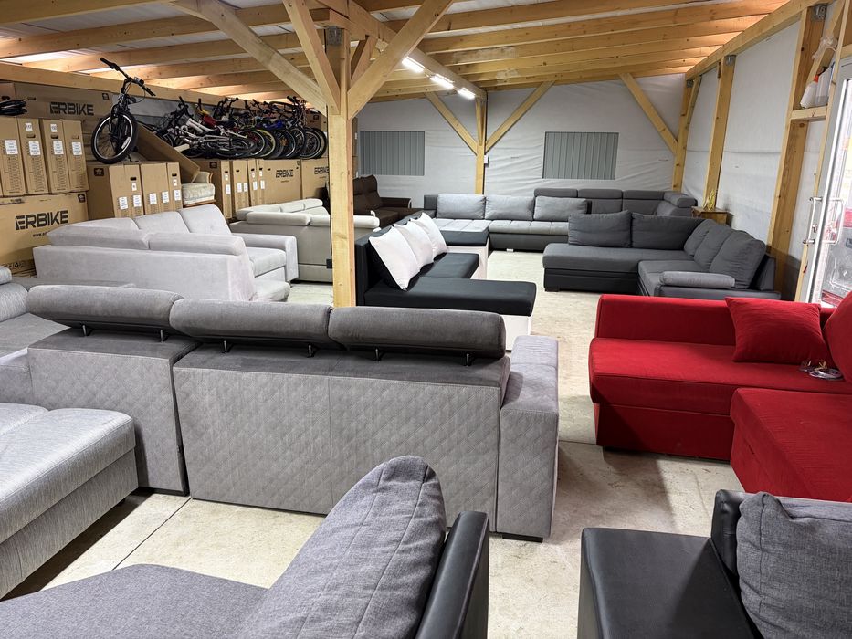 Narożnik z funkcją spania i schowkiem na posciel