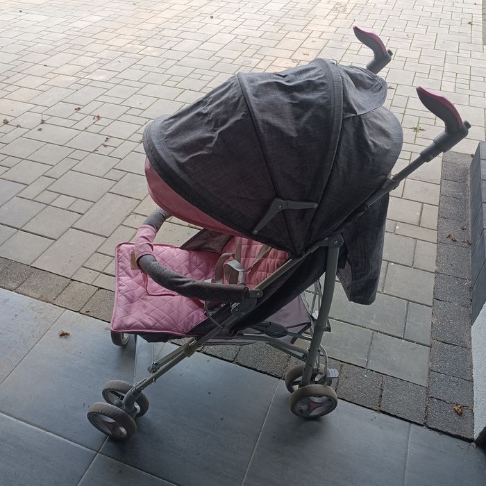 Lekki wózek Spacerówka Lionelo IRMA