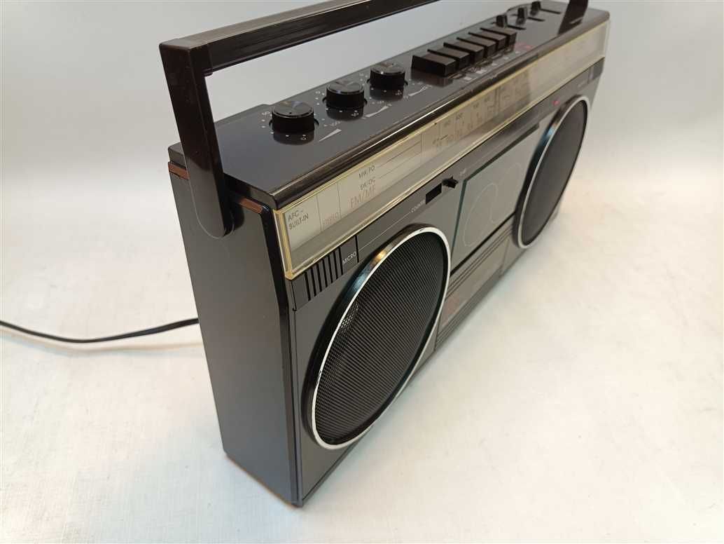 Grundig RR 440 - radiomagnetofon lat 80
