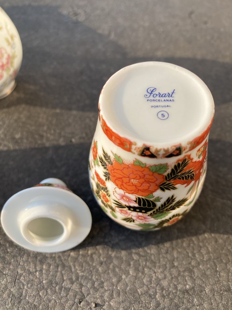 Conjunto de 4 frascos de porcelana decorativa vintage com flores