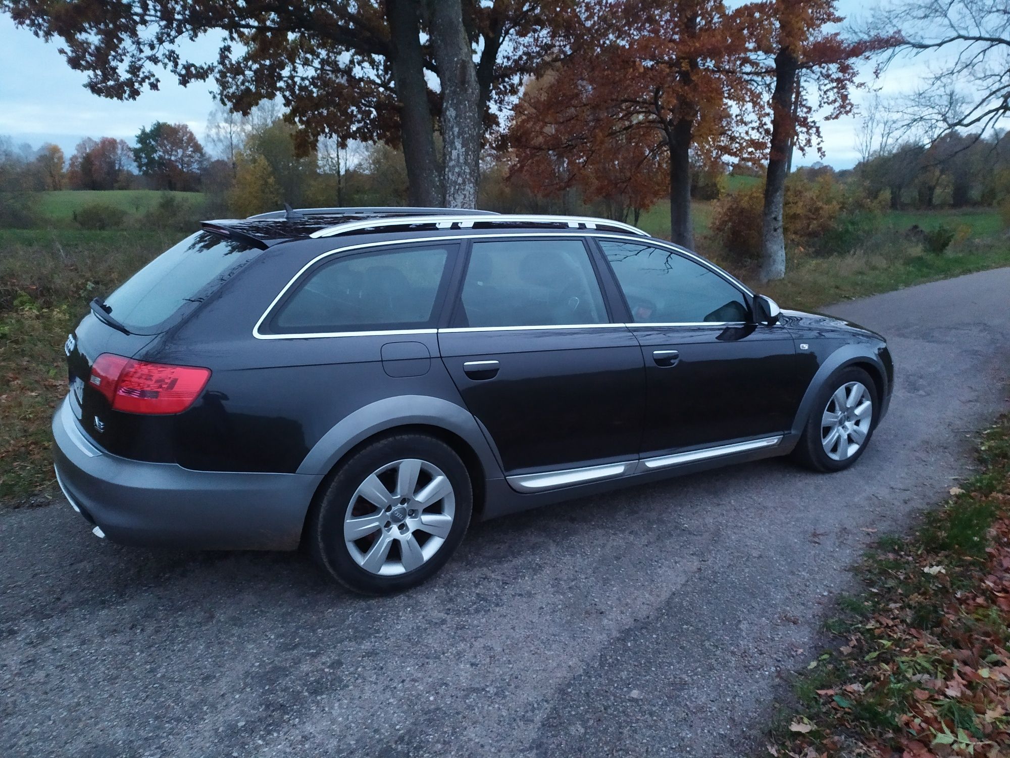 Audi A6 C6 allroad auto garażowane ,zadbane