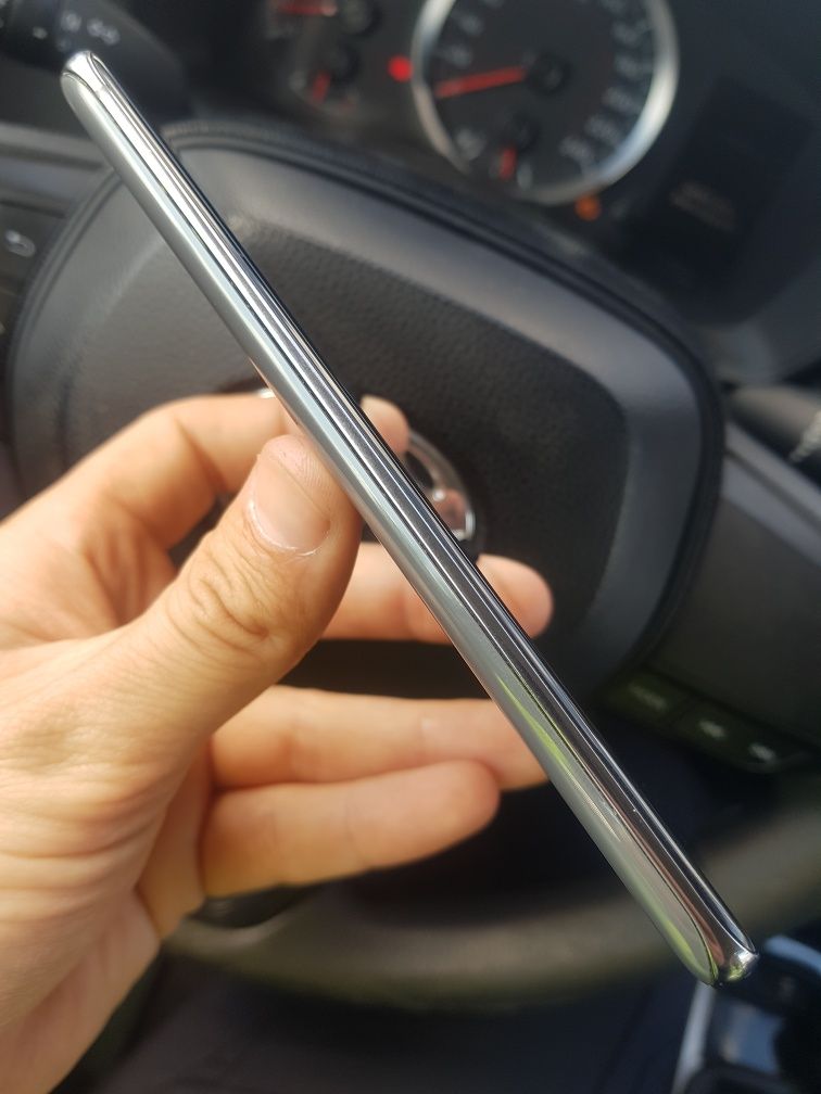 Samsung S20 5G хороший стан