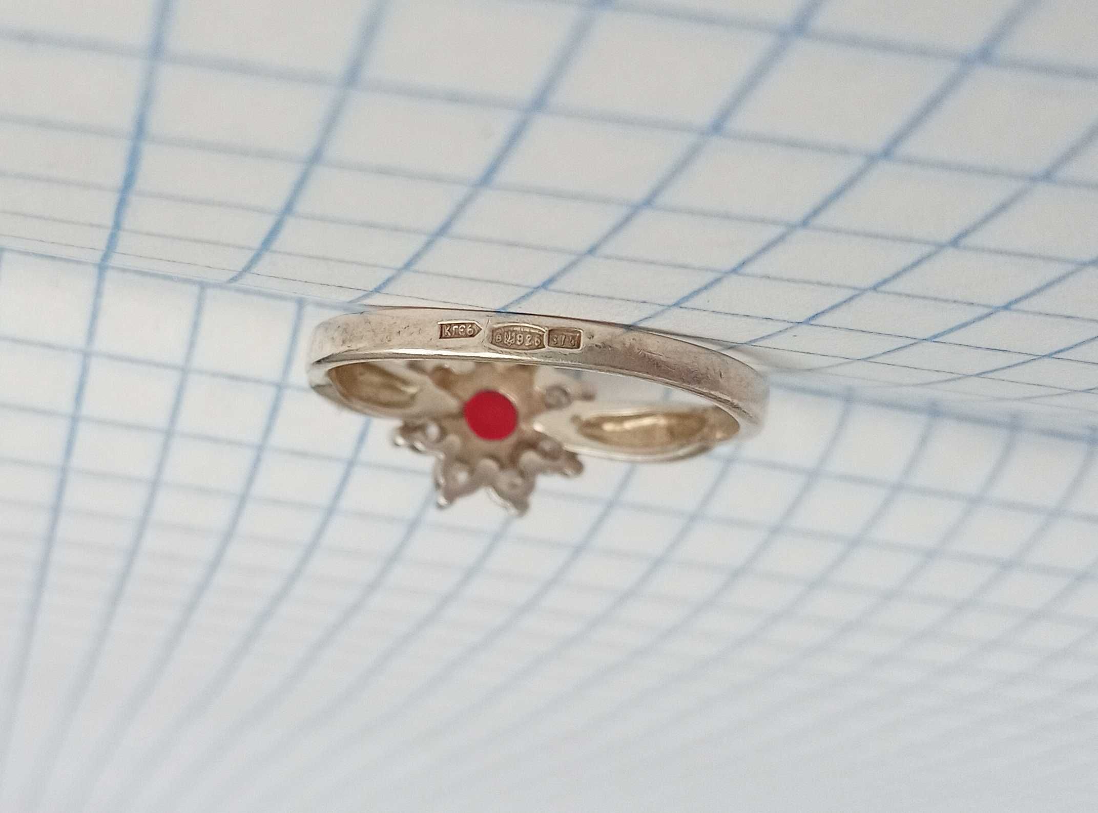 Кольцо серебро с золотыми напайками 18 размер