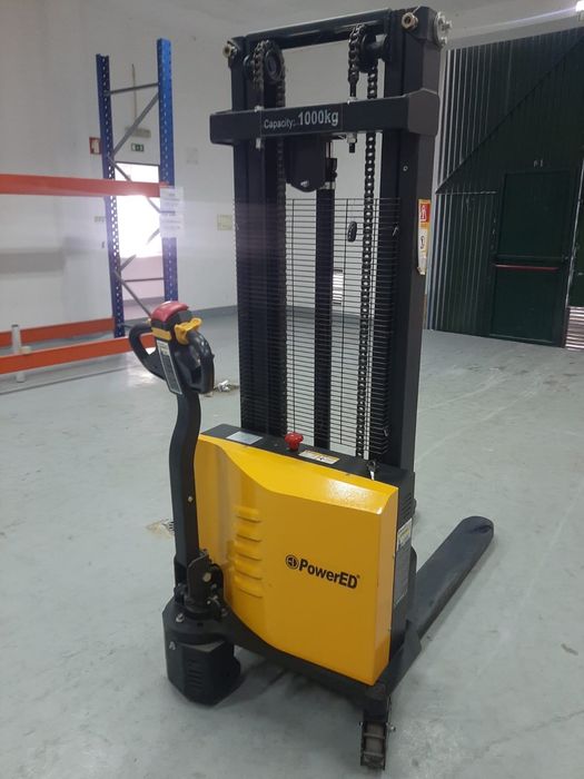 Stacker Eléctrico PowerED – 1000 kg | Apenas 12h de uso | Como novo!