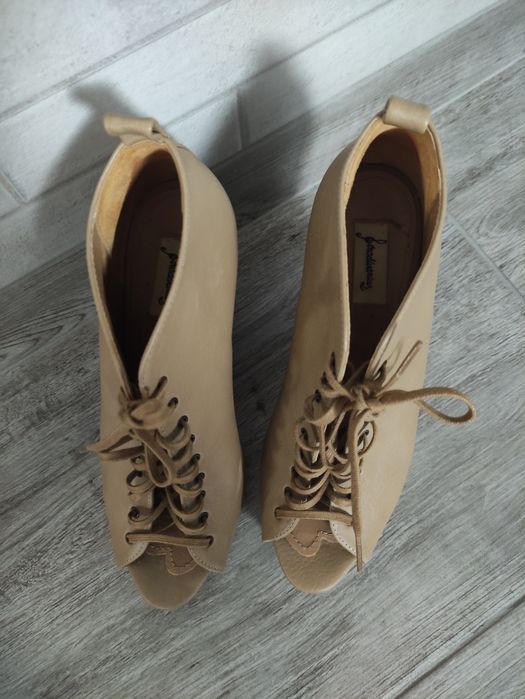 Botki koturny Stradivarius 37