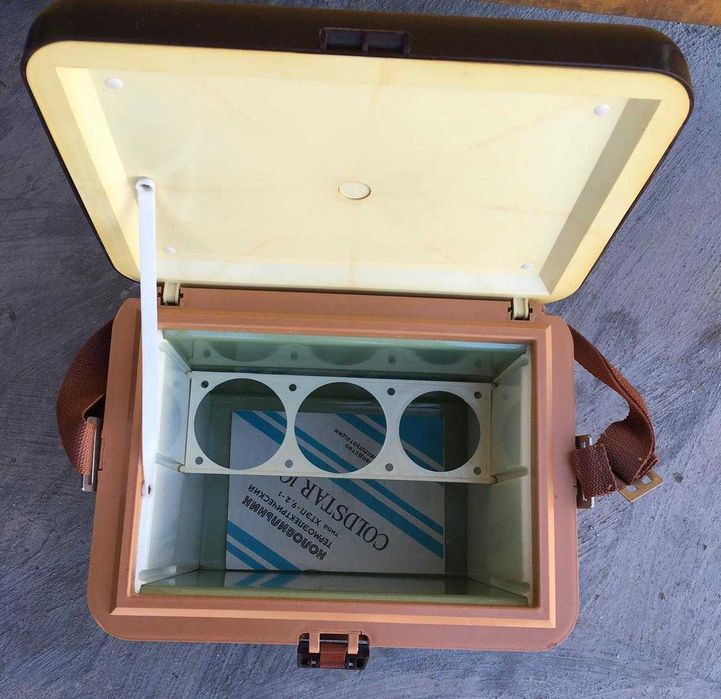 Холодильник мини автомобильный COLDSTAR 100