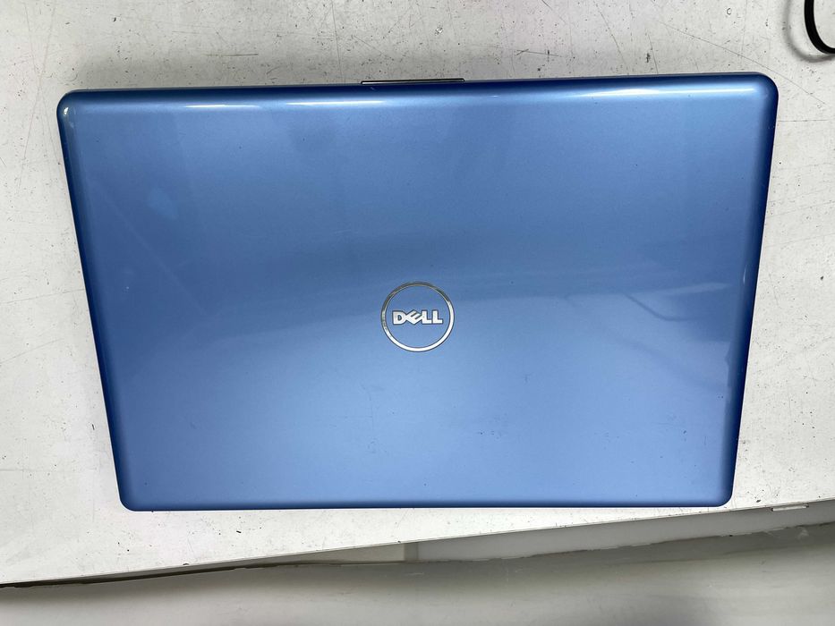 Голубоое чудо DELL с огромным 17 экраном. Игровой