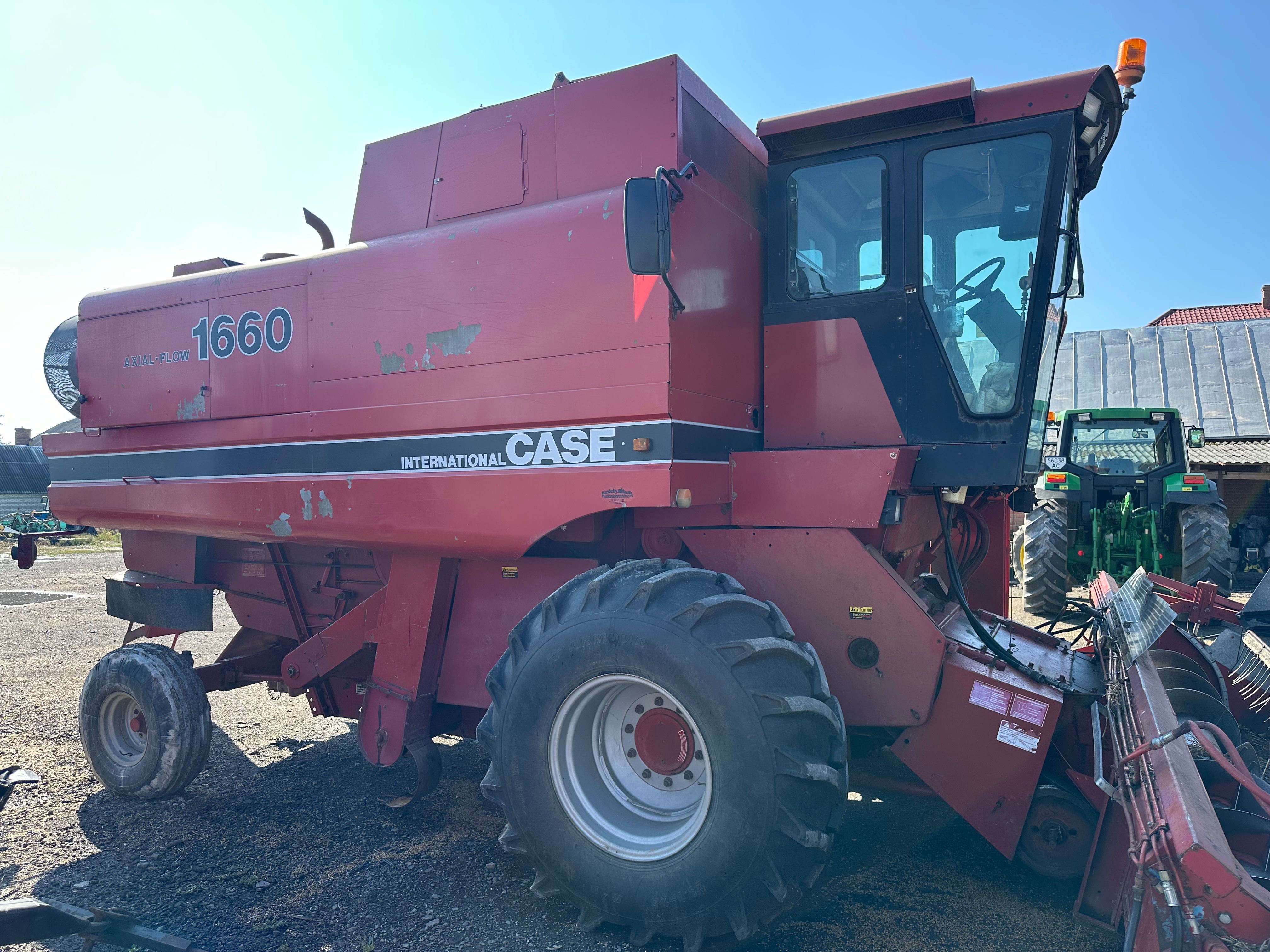 Комбайн Case 1660