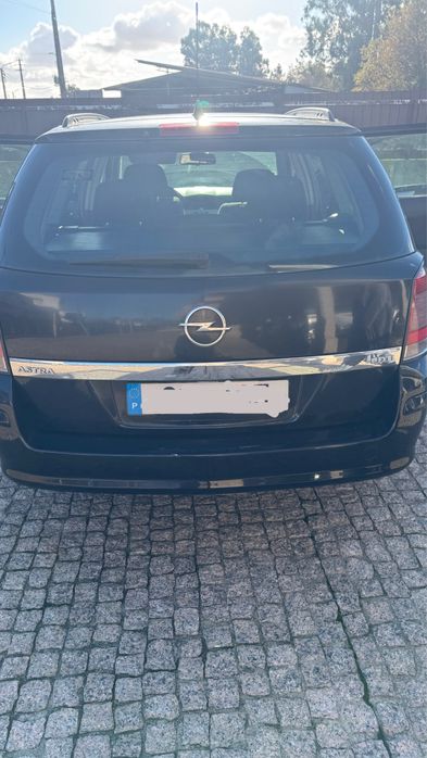 Opel astra preta