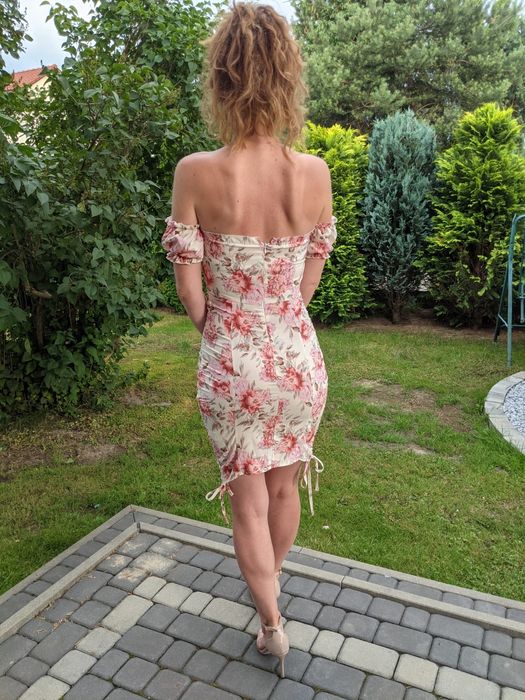 Sukienka w kwiaty hiszpanka bufki midi mini ze ściągaczem wesele