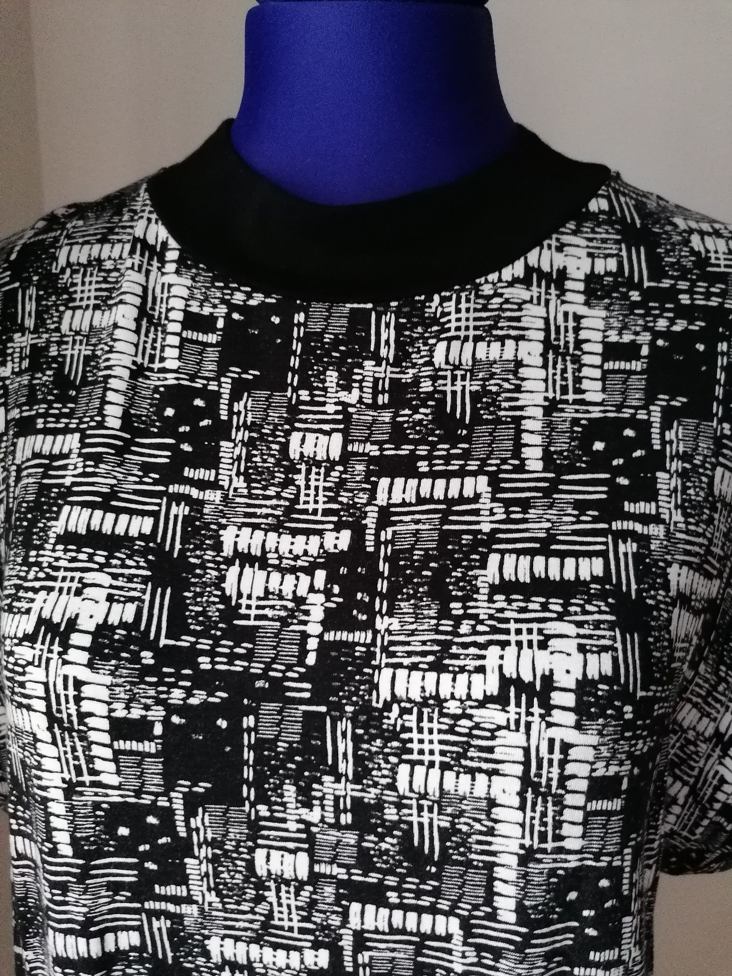 Sukienka firmy Sparkle & Fade