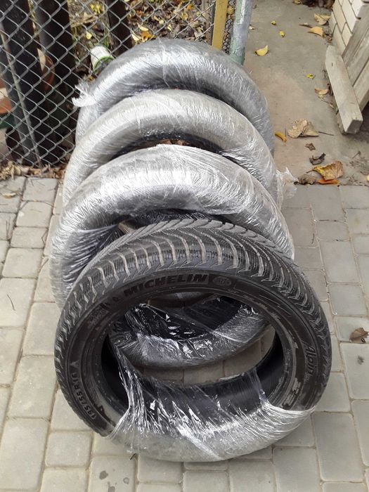Скаты б/у Michelin 195/55/R16 зима комплект