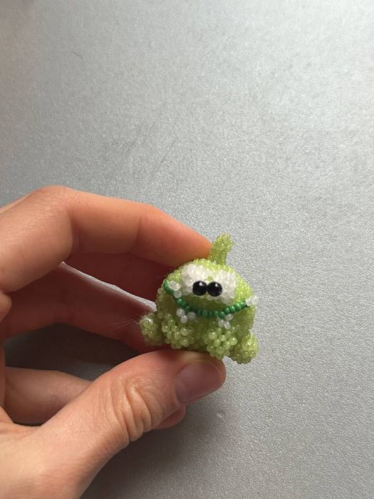 Вироби з бісеру.ТОРГ Є