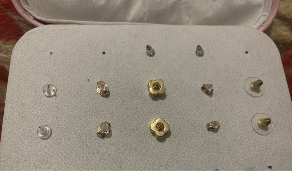 Бижутерія для дівчат красунь.