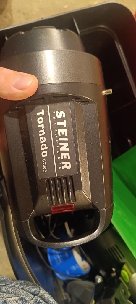 2 lampy błyskowe studyjne  200 i 300WS, bowens , wyzwalacze yn