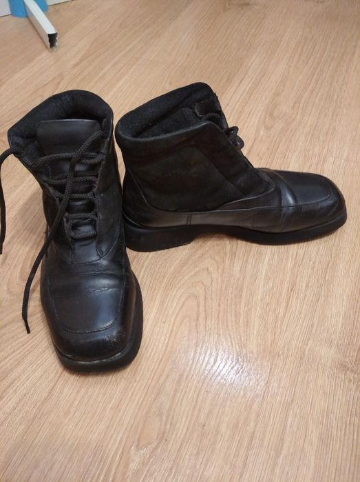 Продам жіночі осінні черевики