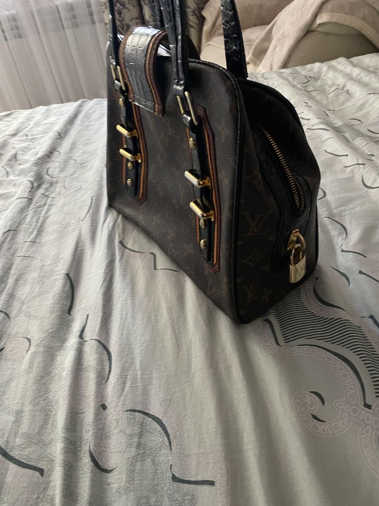 Louis Vuitton Limited Edition Monogram. Сумка