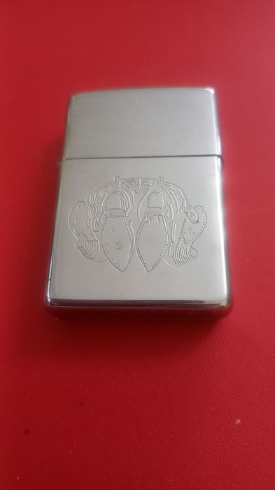 Isqueiro Zippo como novo.
