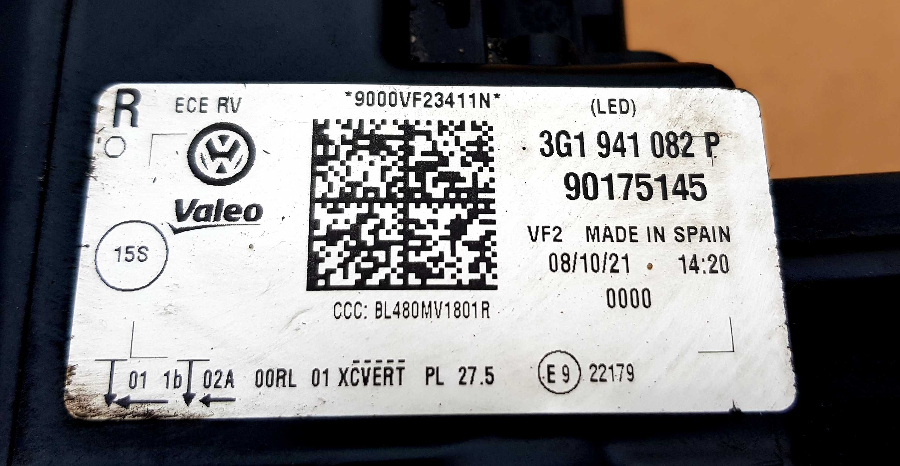 VW PASSAT B8 FL Lampa Przednia Prawa FULL LED 3G1‌941‌082‌P NOWA Oryg