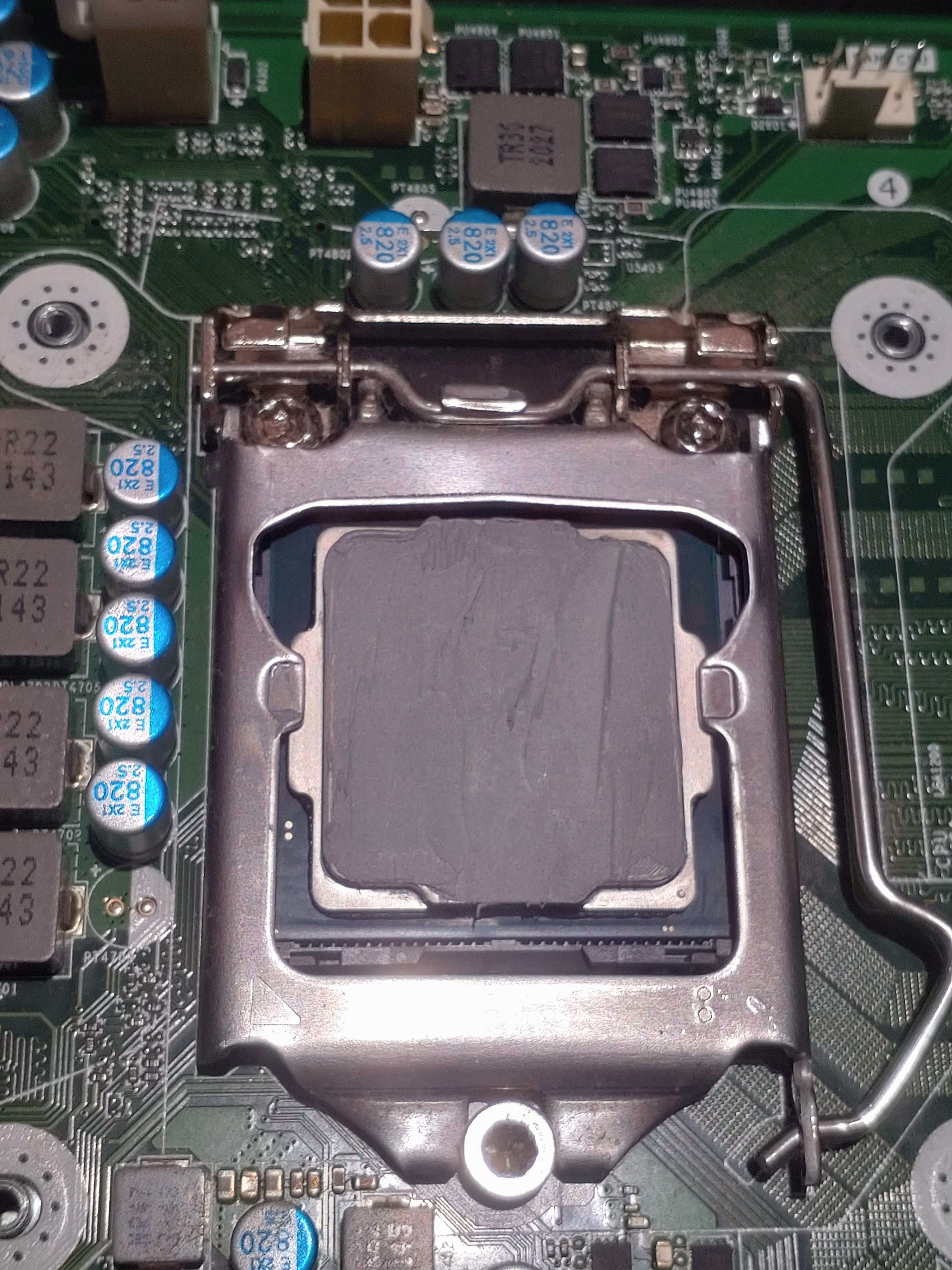 Komputer stacjonarny, i5, 8GB RAM, SSD 512