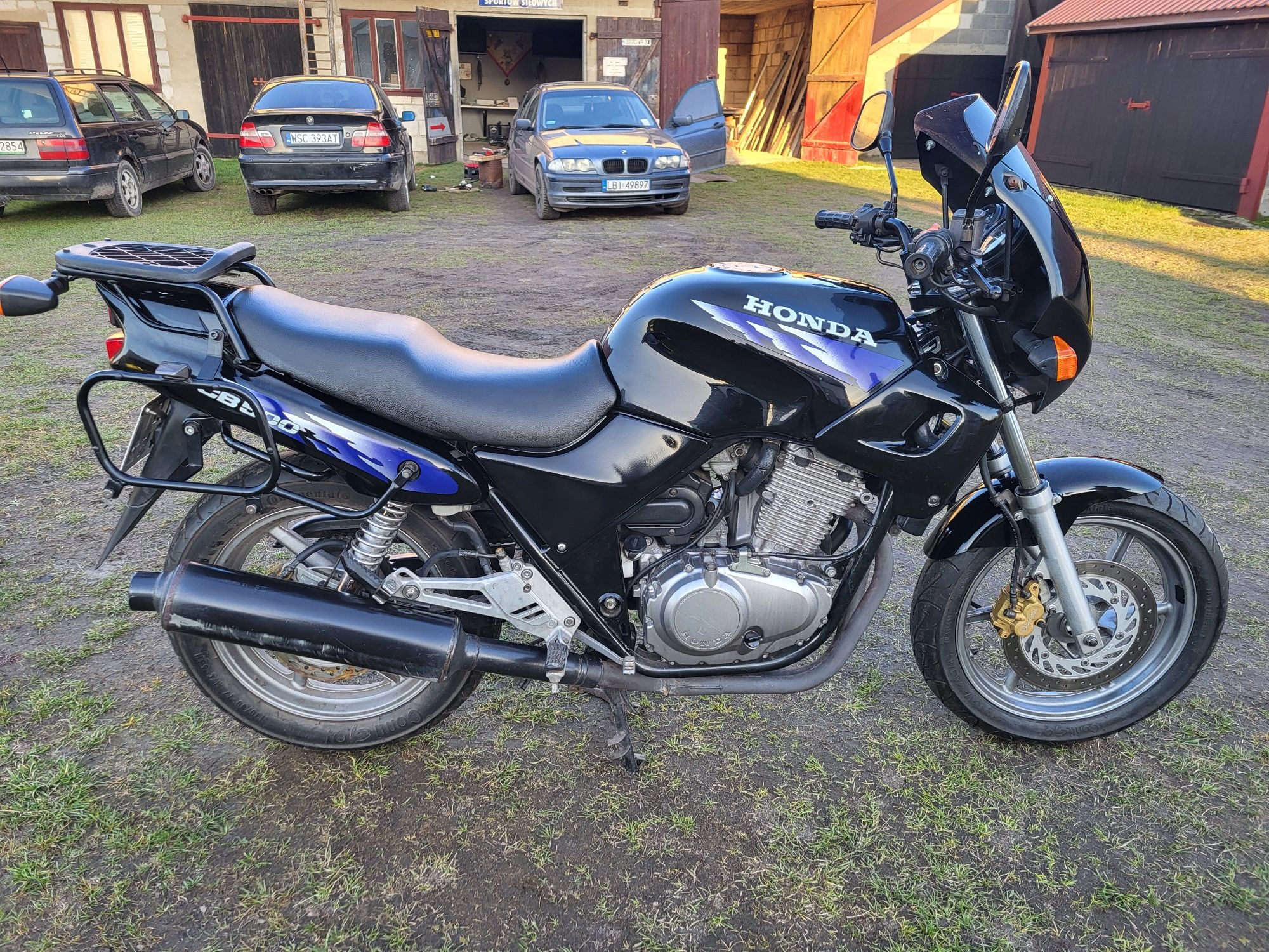 Honda cb500 piękna 25tys org przebieg +kask l/xl