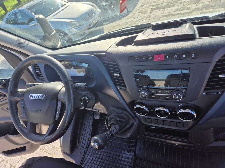 Iveco Daily 50c18 diesel 3.0 moc 180KM Salon PL platforma 6,15m