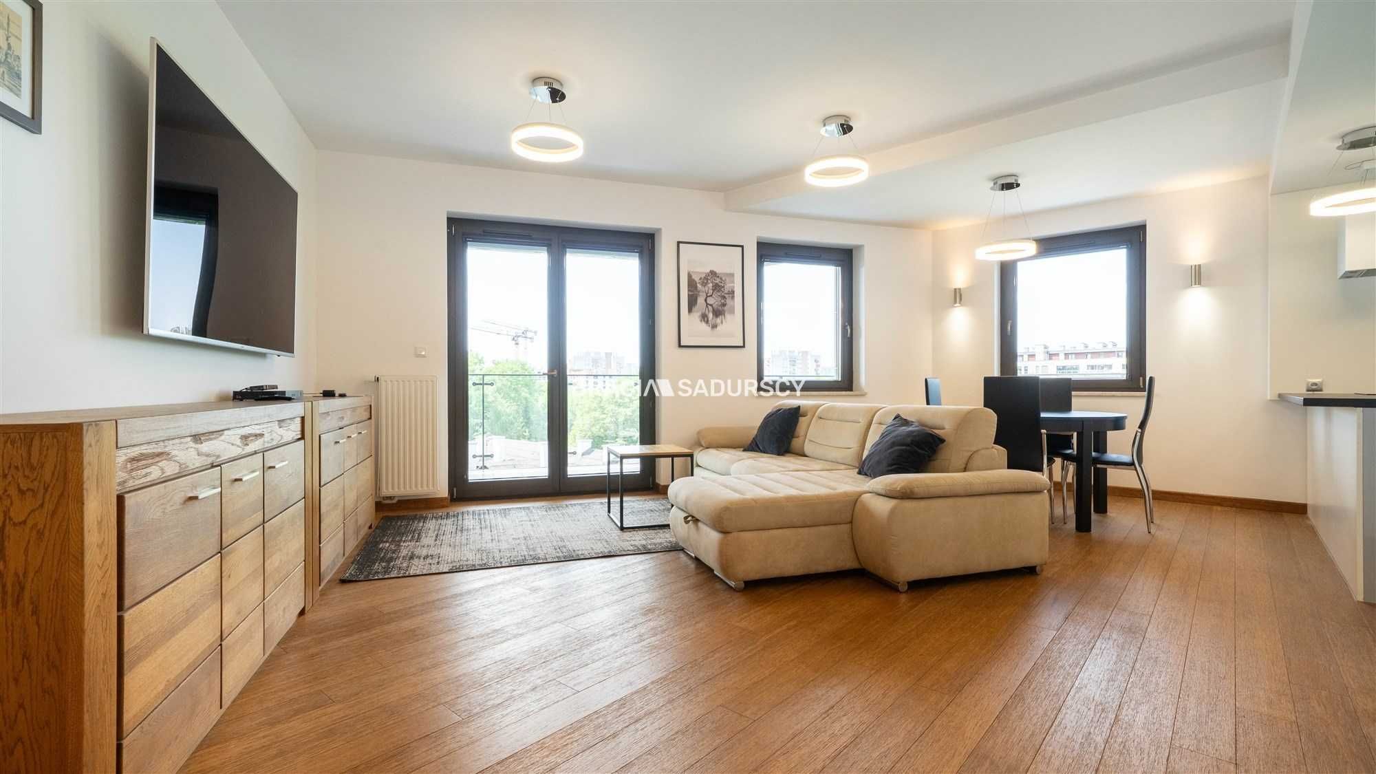 ul. Przedwiośnie | Przestronny salon | Duży balkon