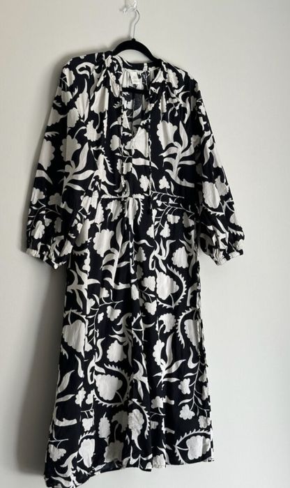 H&M sukienka midi czarno biały kwiatowy wzór bawełna  r. 46
