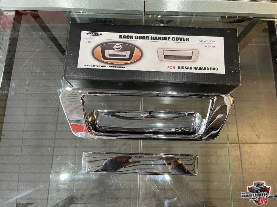 Nakładka, Oprawa Uchwytu Klamki Klapy NISSAN NAVARA D40