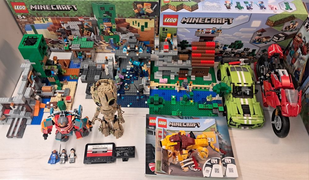 Купа лего набірів