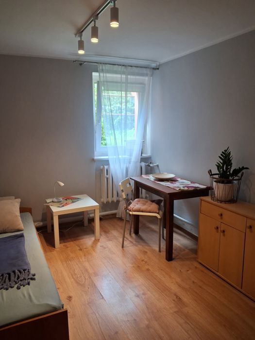 Przytulny pokój na Karłowicach – z osobnym wejściem!