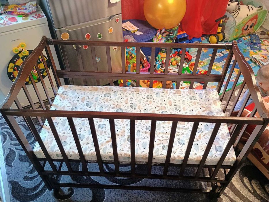 Продається дитяча кроватка