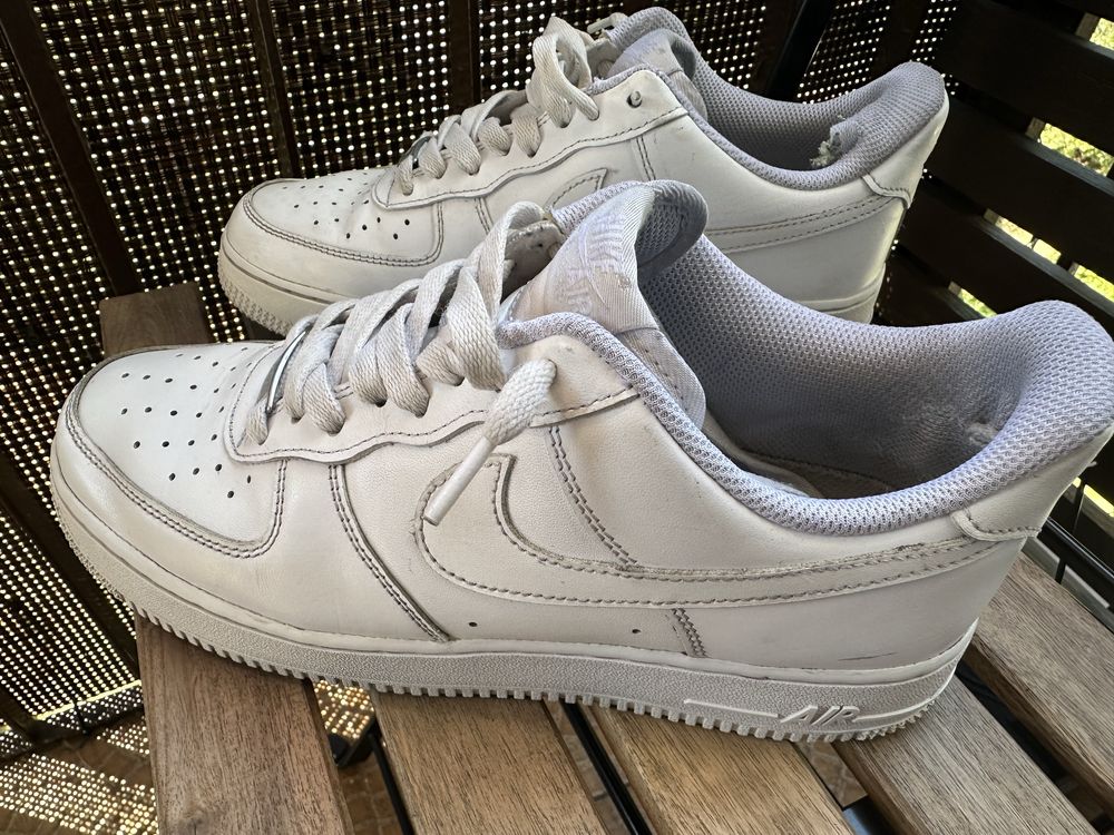 Sprzedam Nike białe Air Force 1 rozmiar 40.5
