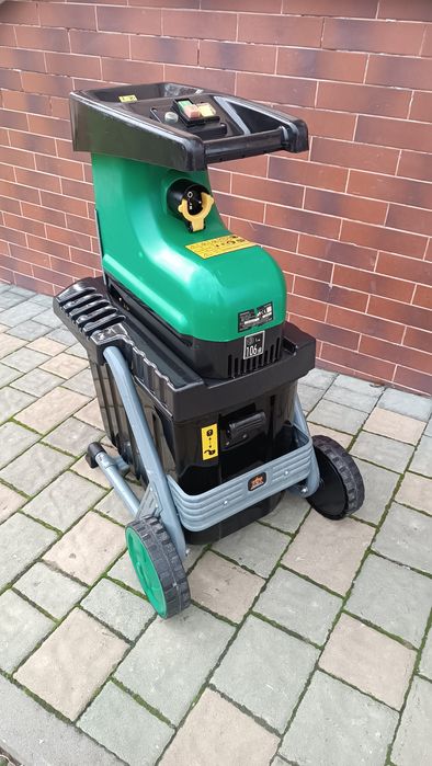 Подрібнюва гілок фрезерний з Німеччини