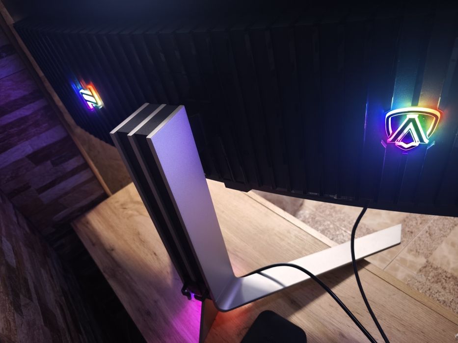 Monitor Porsche design PD49