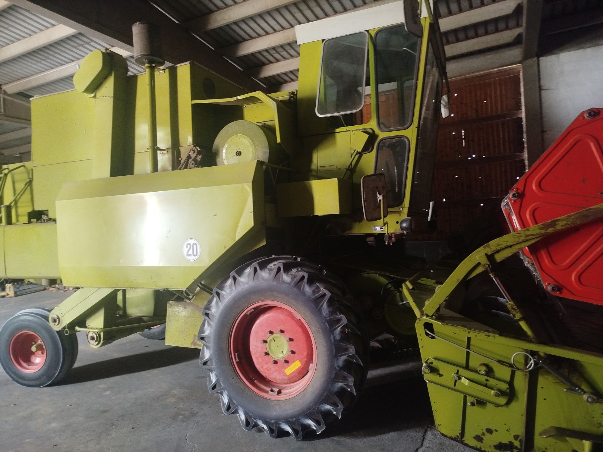 Kombajn zbożowy Claas Dominator 85