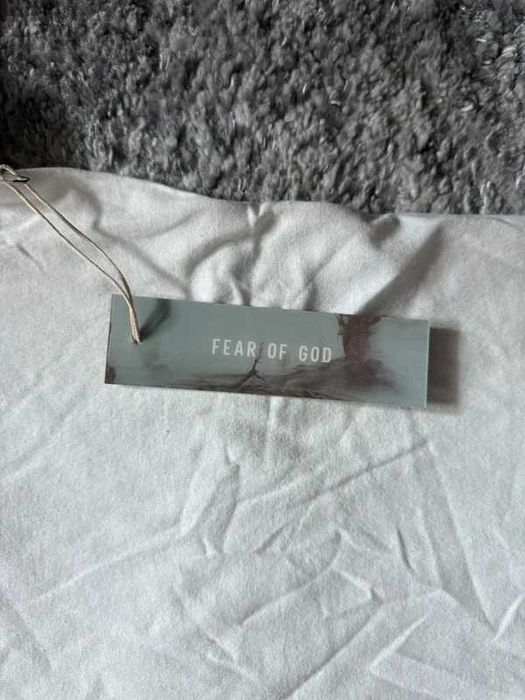 Biala koszulka fg fear of god z czarnym logiem