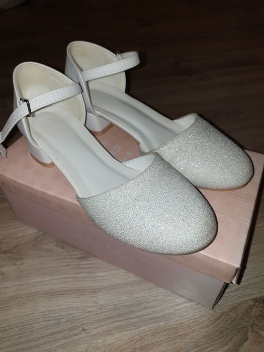 Buty na komunie dla dziewczynki rozm. 34