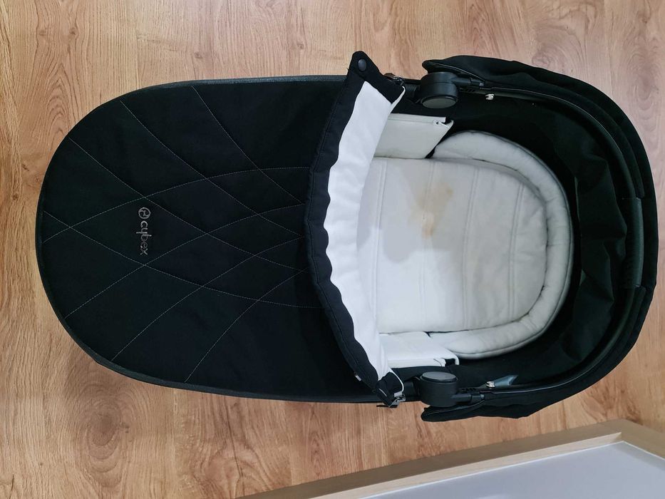 Alcofa Cybex PRIAM Capazo Lux Deep - Preto