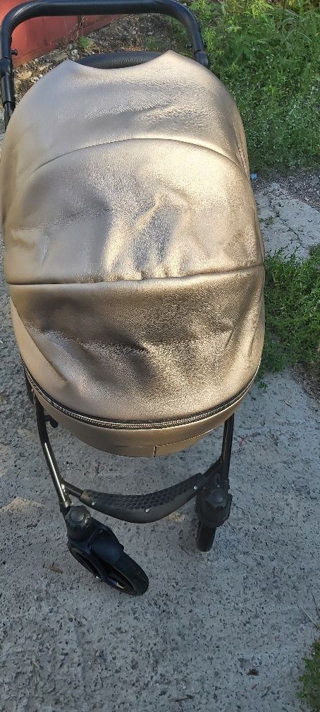 Продам детскую  коляску