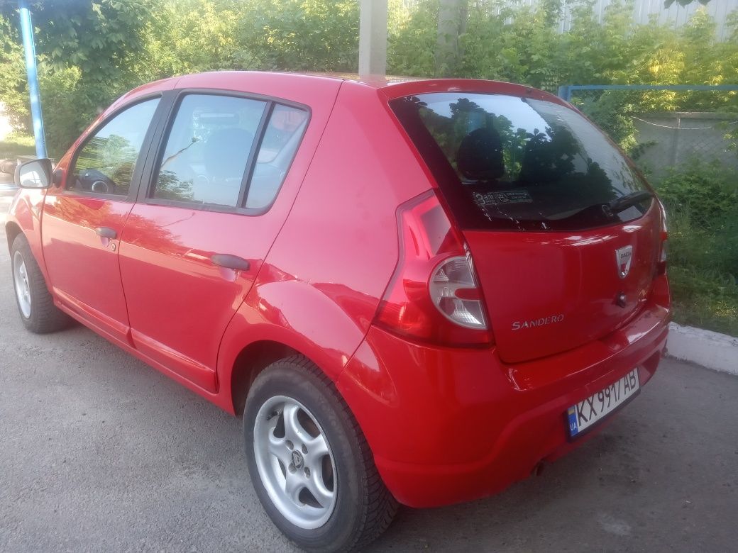 DACIA sandero 2008г