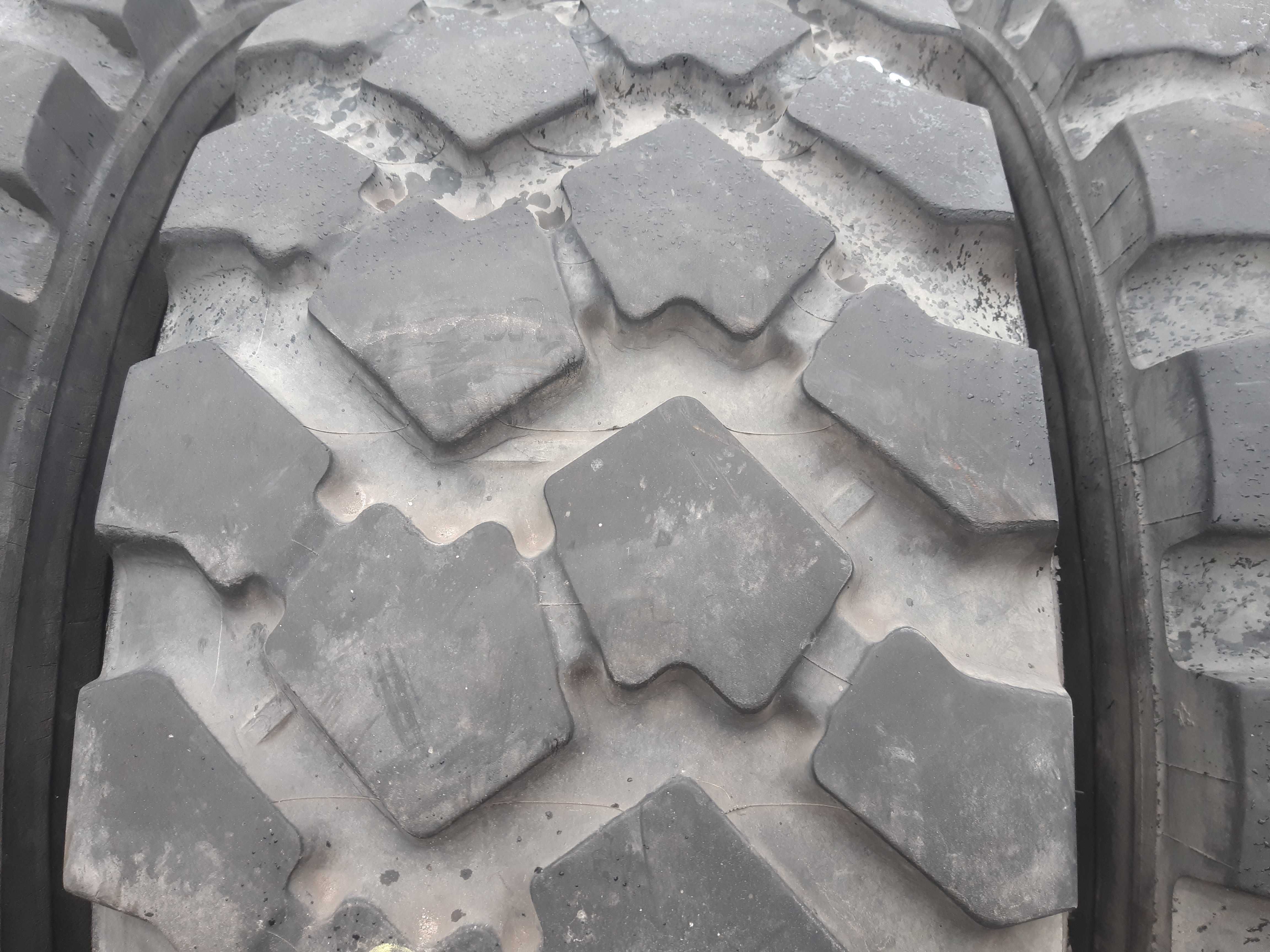 1x Opony 365 80 R 20 14.5 Michelin XZL 4szt