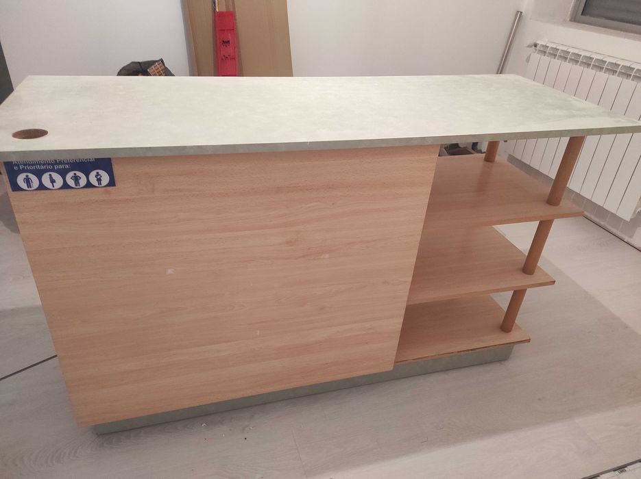 Balcão para comércio