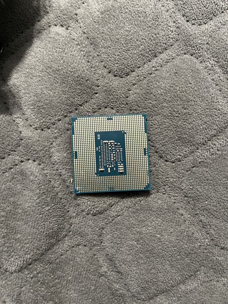 Процесор intel i3 7100