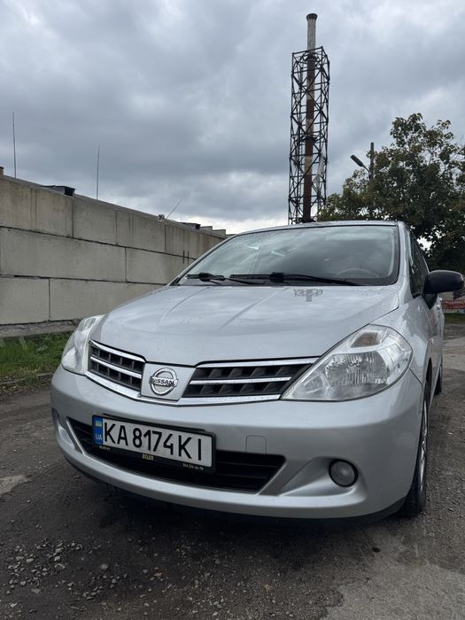 Продам Nissan Tiida 2012